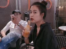 Hoàng Thùy Linh khoe ảnh đi chơi cùng 