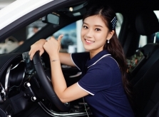 Hoàng Yến Chibi mua xe 1,7 tỷ đồng