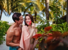 Hồ Ngọc Hà - Kim Lý nồng nàn trước biển