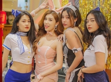 Giấc mộng nổi tiếng của hot girl khoe thân trên web drama, hài nhảm