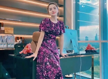Ảnh sao 20/11: Hương Giang gầy gò khi tái xuất