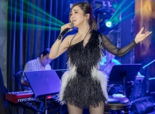 Hương Tràm phải tiêm kháng sinh vào họng mới hát được