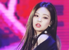 Rộ tin Jennie sắp sửa solo, nội bộ fan Black Pink lại lục đục