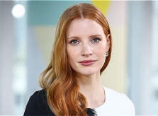 Jessica Chastain có con nhờ mang thai hộ