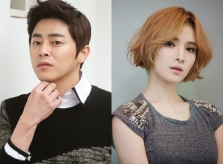 Nữ ca sĩ 'Hậu duệ mặt trời' kết hôn cùng diễn viên điển trai