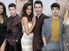 Jonas Brothers - nhóm nhạc cưới vợ toàn hoa hậu, mỹ nhân nổi tiếng