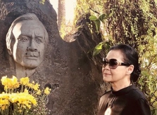 Khánh Ly: 'Mộ Trịnh Công Sơn nên được giữ ở Sài Gòn'