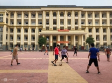 Chuyện vui buồn trong khu cách ly