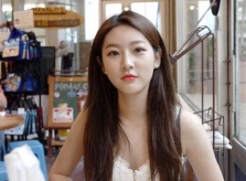 Kim Sae Ron mua xe và nhà riêng ở tuổi 20