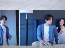 Tay Kim Tae Hee 'lọt thỏm' trong tay Rain