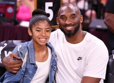 Kobe Bryant bị tổn thương não, bỏng 30% trong tai nạn trực thăng