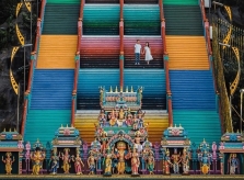 Sống ảo ở hang động rực rỡ gần Kuala Lumpur