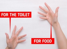 8 quy tắc kỳ lạ trong toilet khiến du khách bối rối