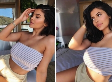 Sau khi sinh con, Kylie Jenner vẫn 'nghiện' mặc áo ngắn khoe eo