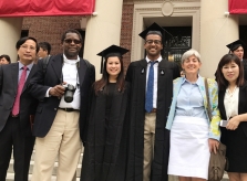 Bí mật của gia đình có hai con vào Harvard