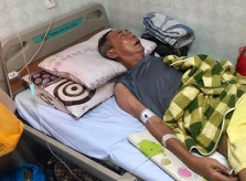 Con trai nghệ sĩ Lê Bình: 'Ba tôi sốt cao, mê man nhưng chưa hôn mê'