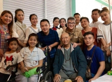 Diễn viên Lê Bình, Mai Phương rơi nước mắt vì 