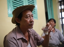 Trong mắt đồng nghiệp nghệ sĩ Lê Bình sống thầm lặng, đau đớn một mình