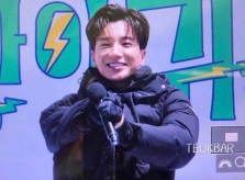 Trưởng nhóm Super Junior bị ép mặc áo phao dày giữa thời tiết 38 độ C