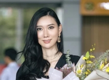 Tân Hoa hậu Hoàn vũ Hàn Quốc tới Việt Nam