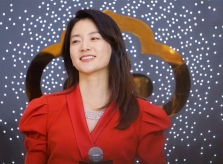 Khán giả Trung Quốc khen nhan sắc Lee Young Ae