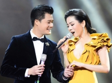 Lệ Quyên nói gì khi bị đánh giá chơi trội vì bán vé dát vàng