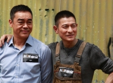 Lưu Đức Hoa căng thẳng quay cảnh bom nổ trên phố