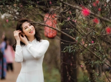 Lưu Huyền Trang: Đêm giao thừa bố mẹ vén màn tặng lì xì