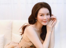 Lý Nhã Kỳ bị chỉ trích hay khoe khoang