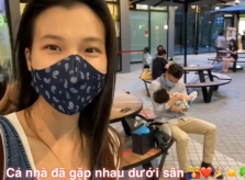 Hành trình bế con 2 tháng tuổi sang Singapore để gặp ông xã của MC Hoàng Oanh gây xúc động