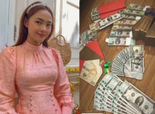 Minh Hằng khoe tiền mừng Tết, Phan Mạnh Quỳnh lì xì bạn gái 123 triệu