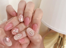 8 mẫu móng tay tone nude mà không nhạt nhòa