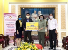 TP Hồ Chí Minh tiếp nhận 10.000 bộ xét nghiệm covid-19 đầu tiên, mở rộng sàng lọc sớm trên địa bàn do một ngân hàng TMCP tài trợ