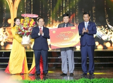 Nam A Bank chia sẻ với nghệ sĩ hoàn cảnh khó khăn