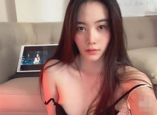 Ảnh sao 1/5: Nam Em mặc sexy đăng ảnh 'thả thính'