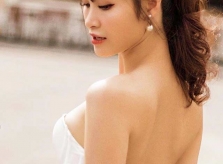 Áo nâng ngực đầy đặn, không cần nội y của Chi Pu, Đông Nhi...