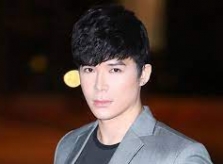 Nathan Lee muốn song ca với Huyền Cadie