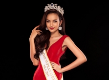 Ngọc Châu tôn hình thể với đầm xẻ
