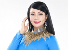 Ngọc Huyền về nước làm show ca nhạc, cải lương