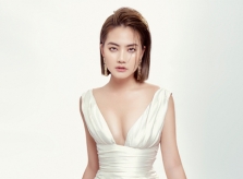Ngọc Lan mặc đầm hở ngực