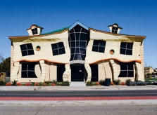Những ngôi nhà kỳ lạ nhất ở California, Mỹ