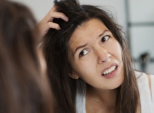 4 mẹo trị ngứa da đầu do thường xuyên dính mưa