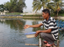 Người đàn ông giàu lên nhờ làm ngược số đông