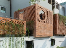Nhà gạch 3 khối riêng biệt ở Hà Nội