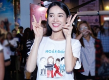 Nhã Phương bận rộn đi quảng bá phim trước khi lên xe hoa