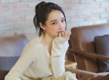 Ảnh sao 7/10: Nhã Phương đẹp rạng rỡ