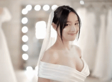 Hé lộ váy cưới gợi cảm của Nhã Phương trước hôn lễ