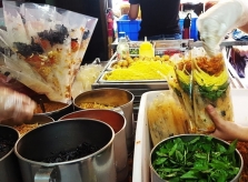 Những món ăn vặt 'chất' dưới 15.000 đồng ở Sài Gòn