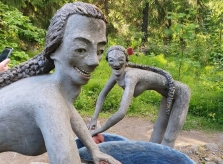 Những bức tượng phát ra âm thanh kỳ quái ở công viên Phần Lan