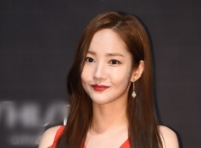 'Mỹ nhân dao kéo' Park Min Young quyến rũ trong sự kiện